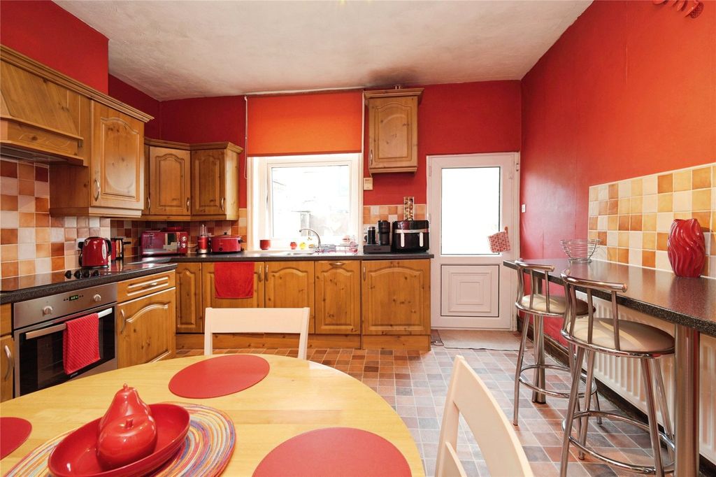 Property photo 3 of 13 Picture No. 02