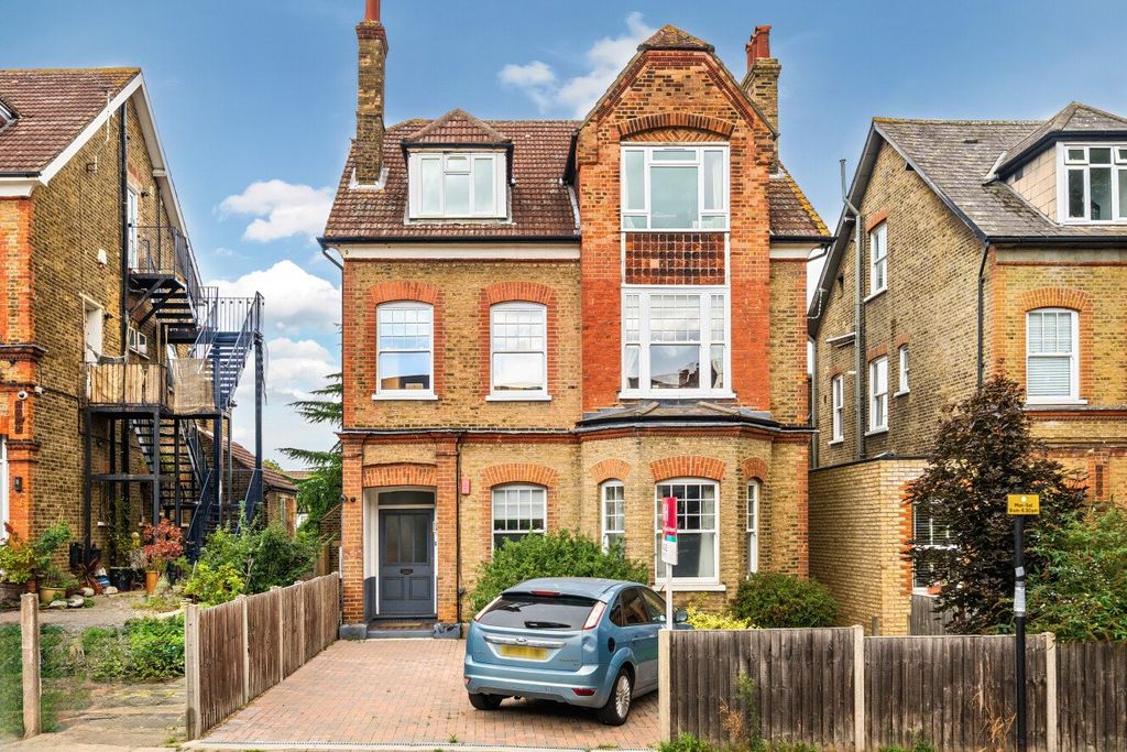 Property photo 1 of 17 Picture No. 04