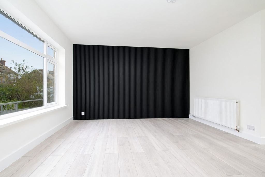 Property photo 2 of 13 Living / Dining Room