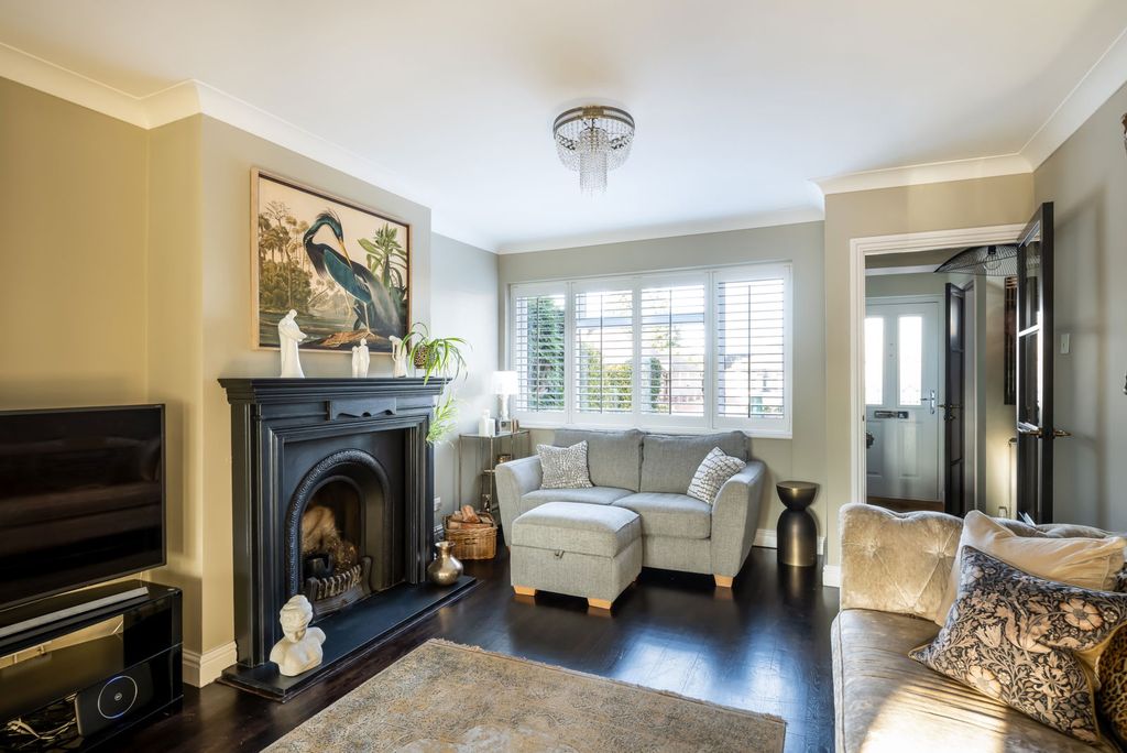 Property photo 3 of 38