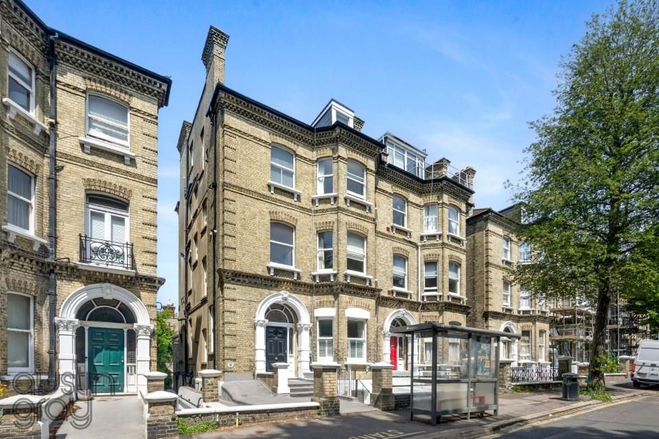 Property photo 2 of 17 Cromwell Road 13E-025(1) (Custom).Jpg