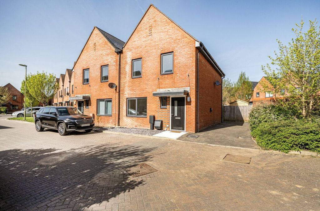 Property photo 1 of 20