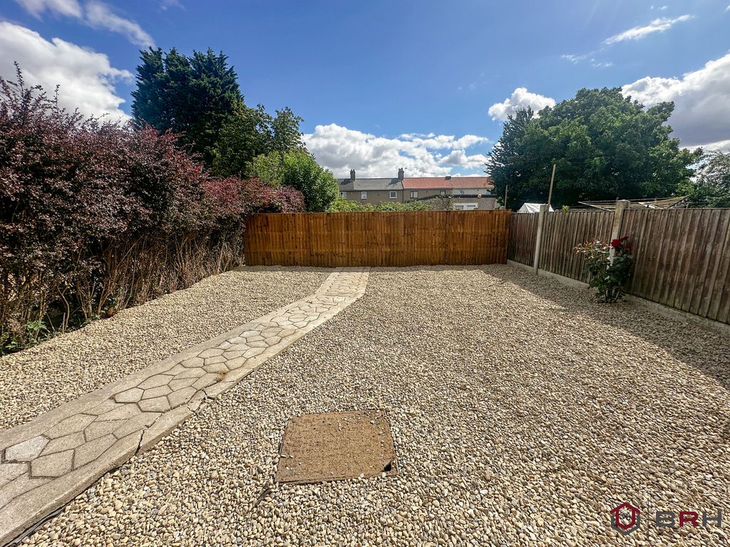 Property photo 2 of 27