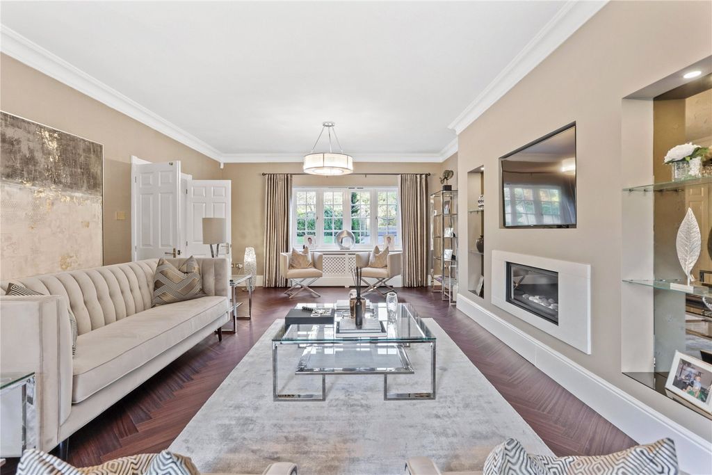 Property photo 3 of 30 Drawing Room
