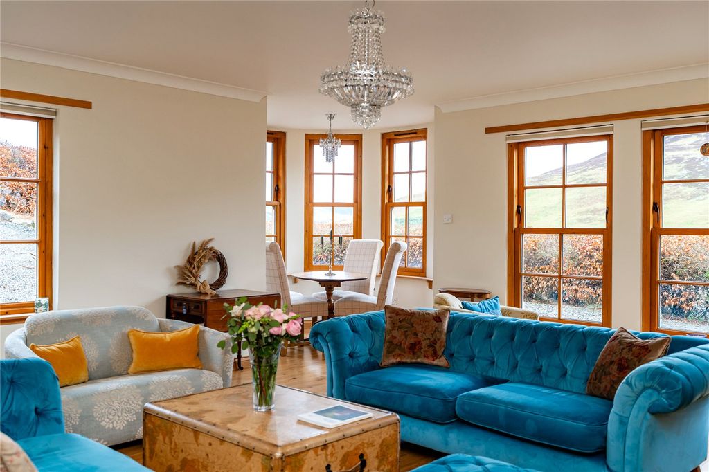 Property photo 2 of 28 Drawing Room