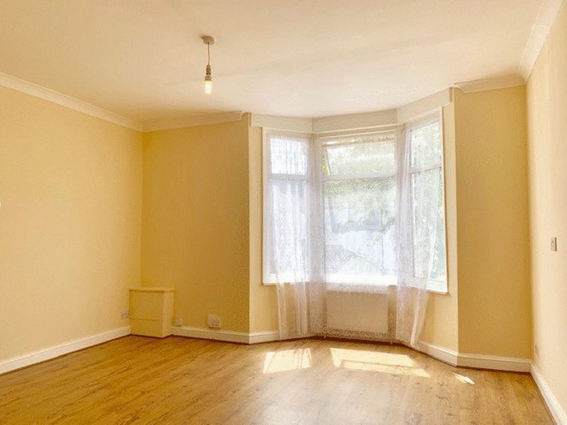 Property photo 3 of 10 Photo 5