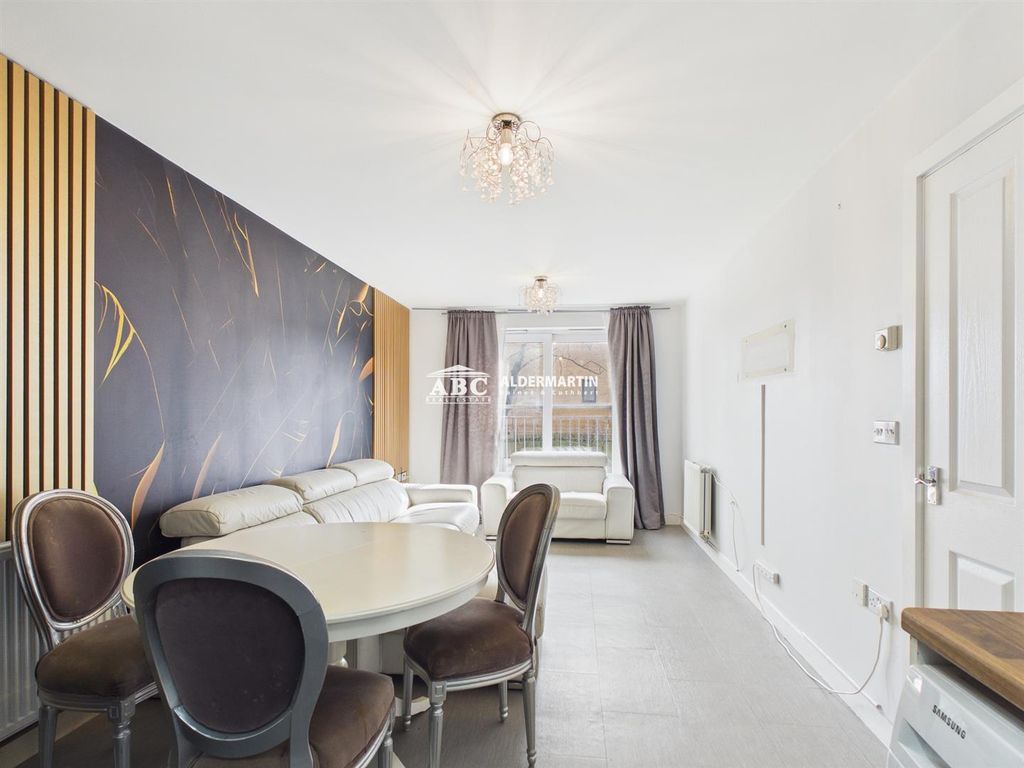 Property photo 2 of 13 Cam03827G0-Pr0140-Still005.Jpg