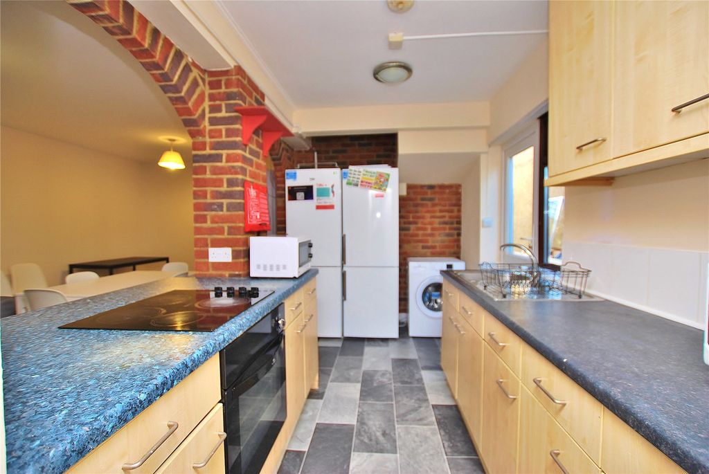 Property photo 2 of 18 Picture No. 22