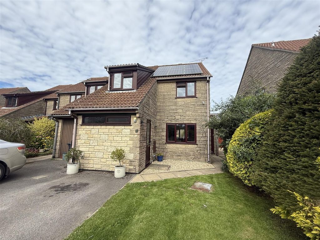 Property photo 1 of 15 The Property