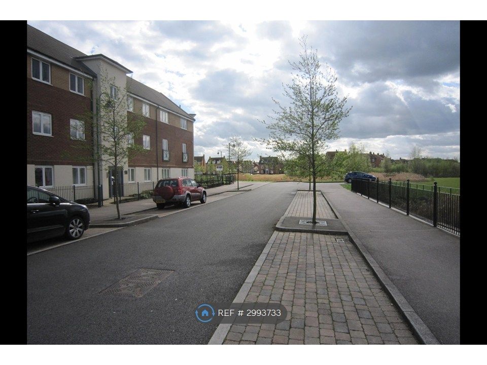 Property photo 2 of 15 Quiet Road Leading To Gated Parking Only