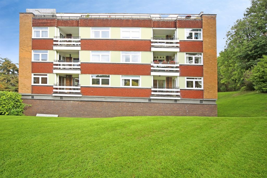 Property photo 1 of 16