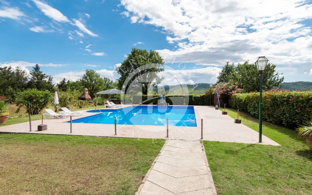 Property photo 2 of 28