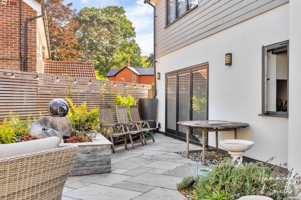 Additional image 15 of 4 bed detached house for saleKendal Avenue, Epping CM16
