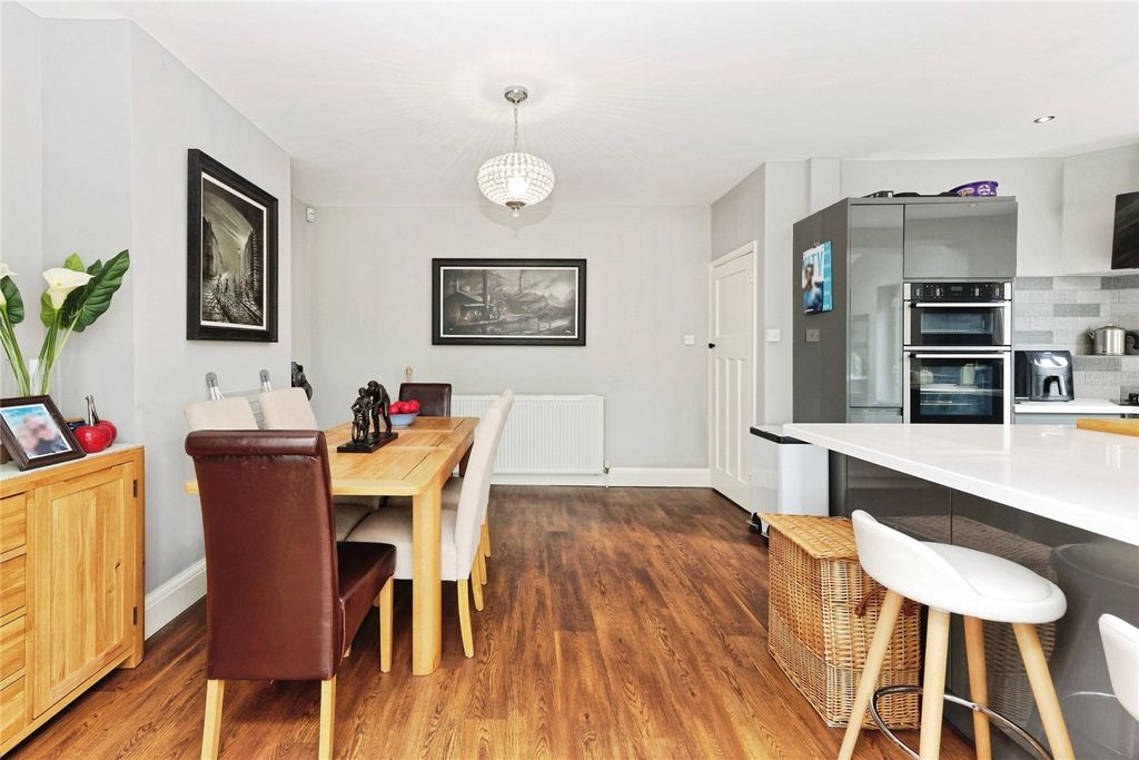 Property photo 3 of 16 Picture No. 16