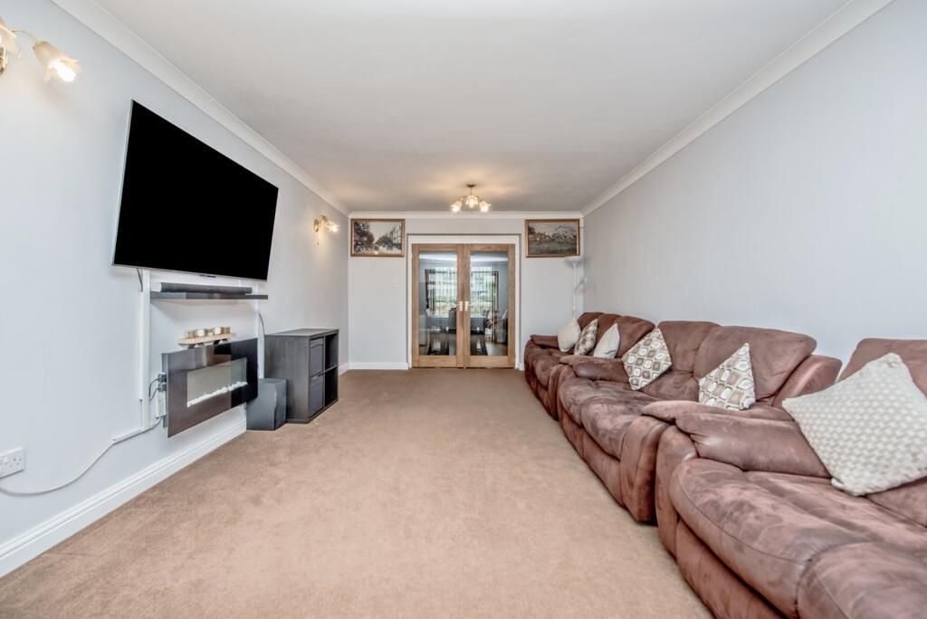 Property photo 3 of 26
