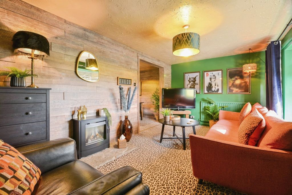 Property photo 3 of 17