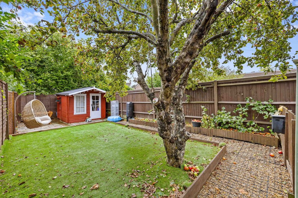 Property photo 2 of 17
