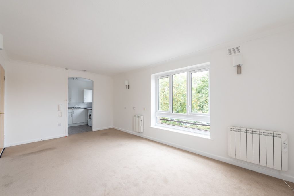Property photo 3 of 11 3599483