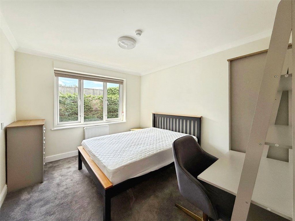 Property photo 3 of 10 Bedroom