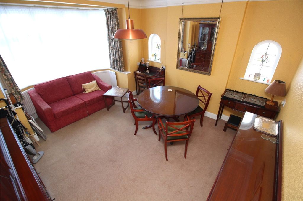 Property photo 3 of 12 Picture No. 01