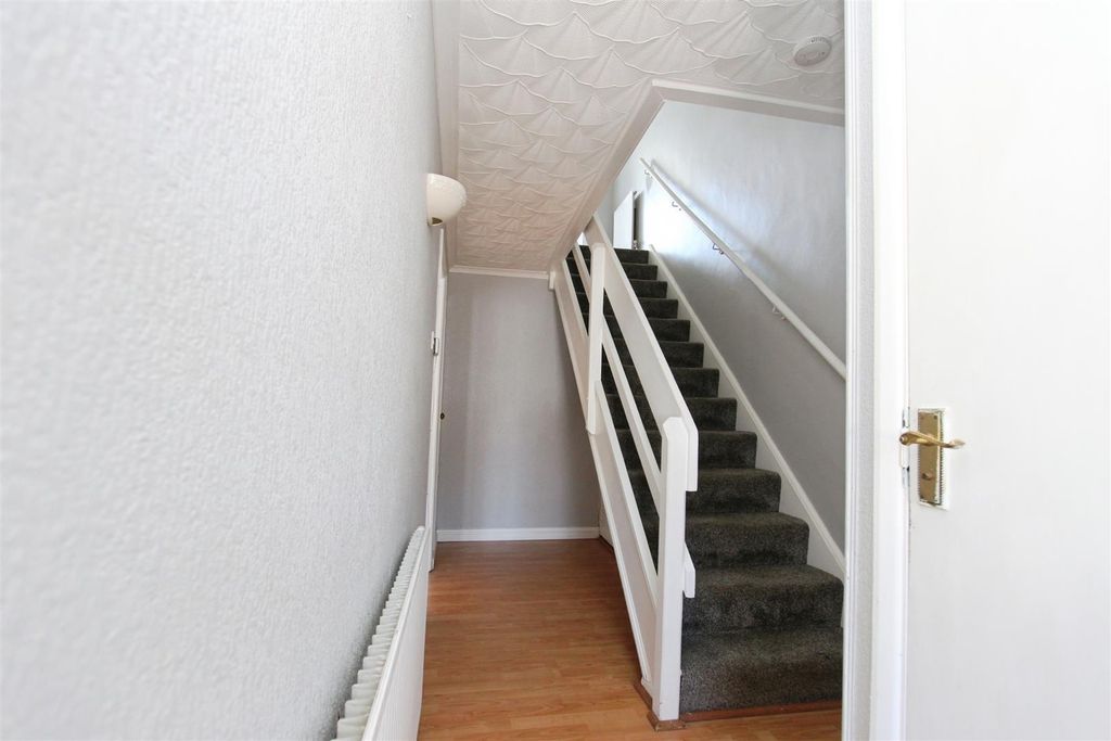 Property photo 2 of 13 Hallway