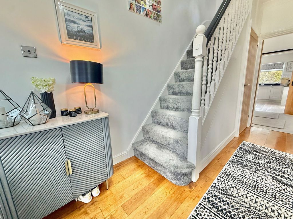 Property photo 3 of 26