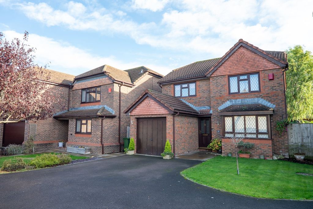 Property photo 1 of 24