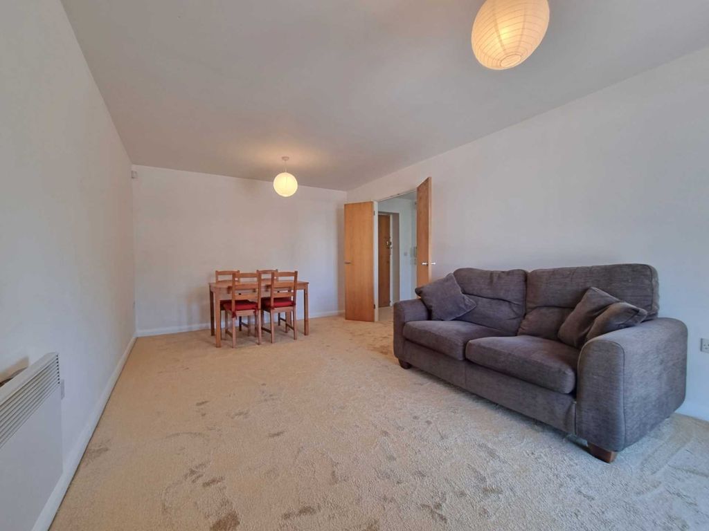 Property photo 3 of 12