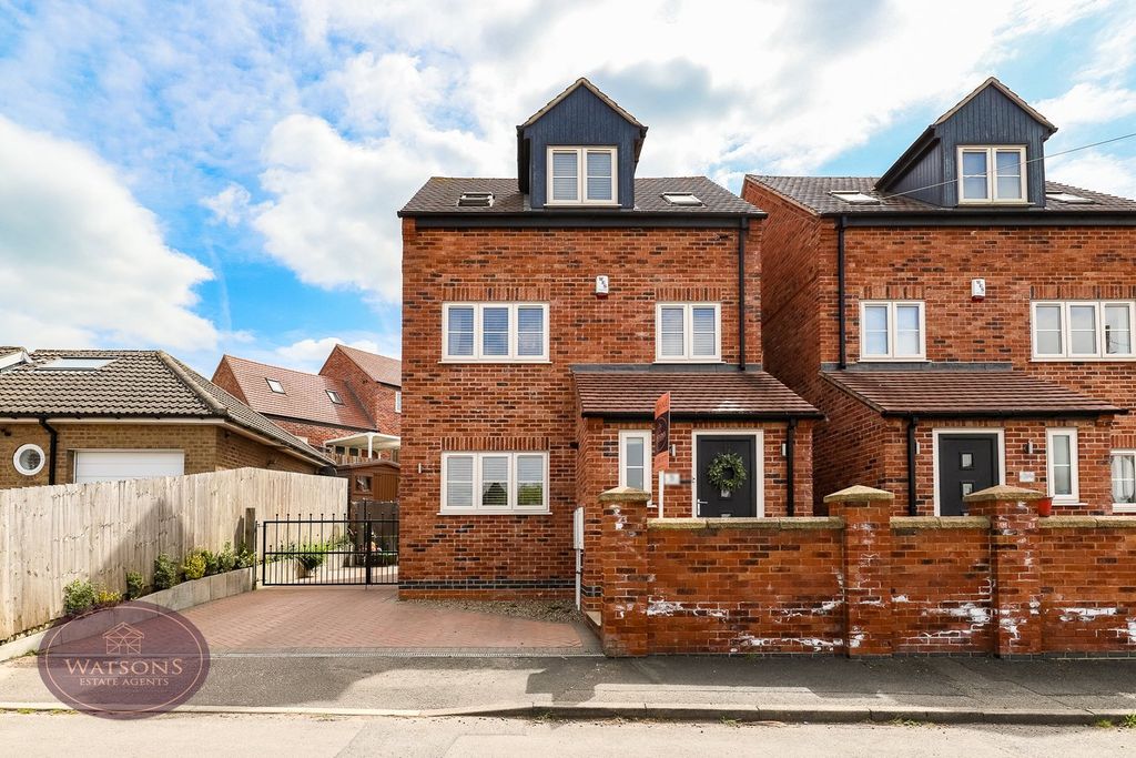 Property photo 1 of 37