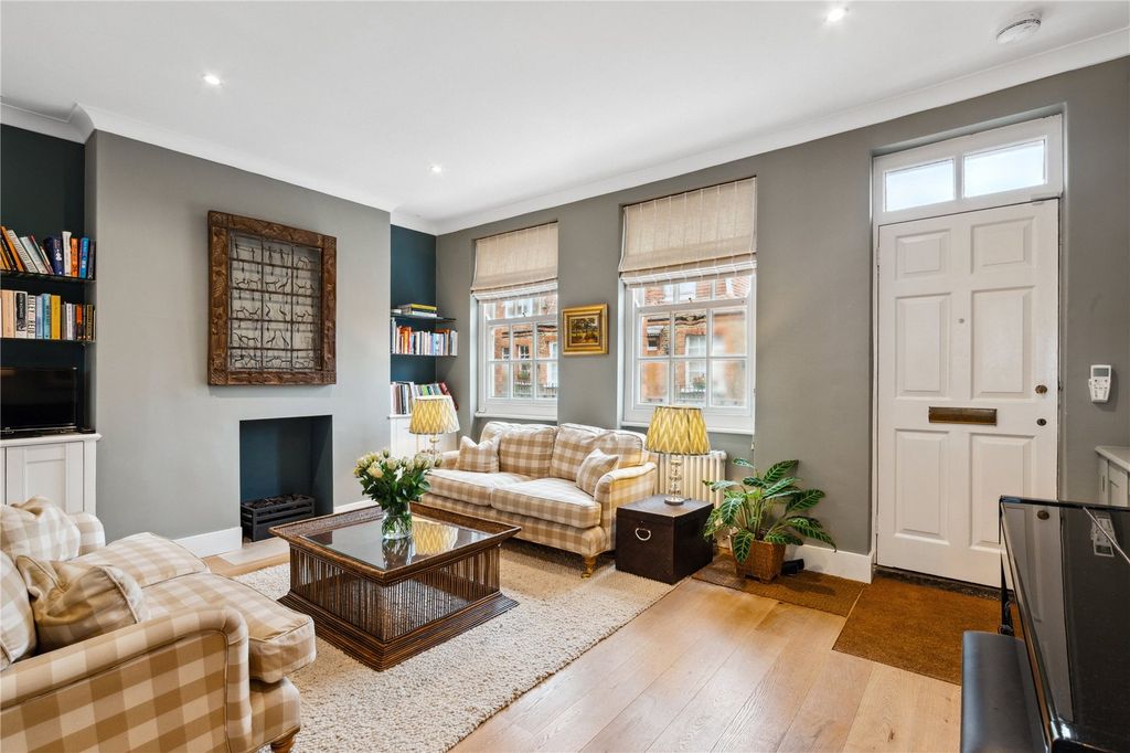 Property photo 2 of 10