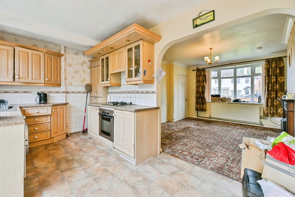 Property photo 2 of 14