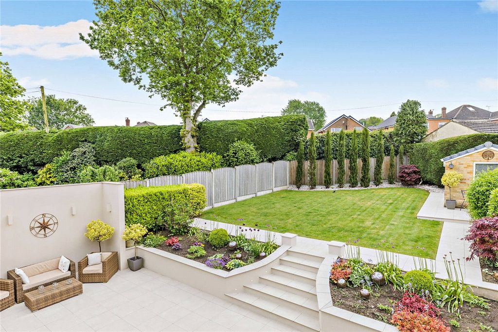 Property photo 3 of 16 Picture No. 02