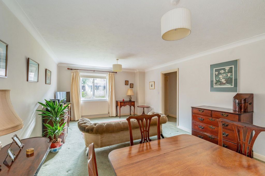 Property photo 2 of 18