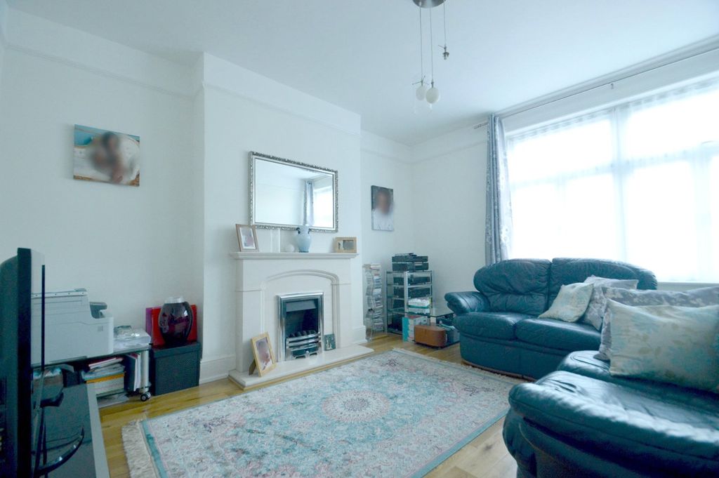 Property photo 2 of 13 Picture No. 02