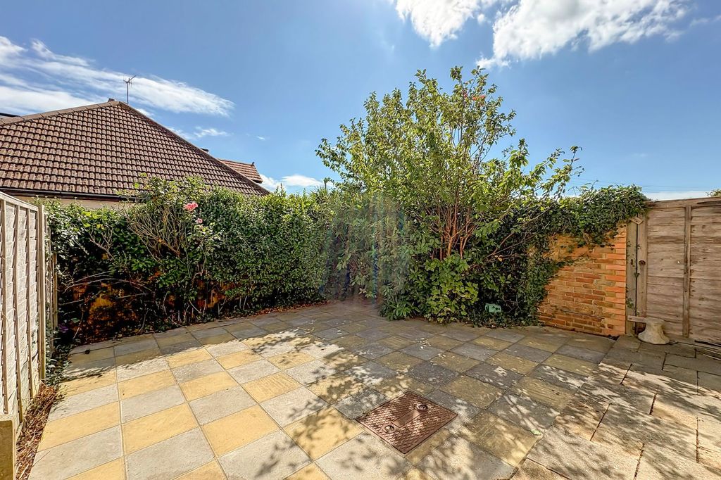 Property photo 2 of 13 Picture No. 17