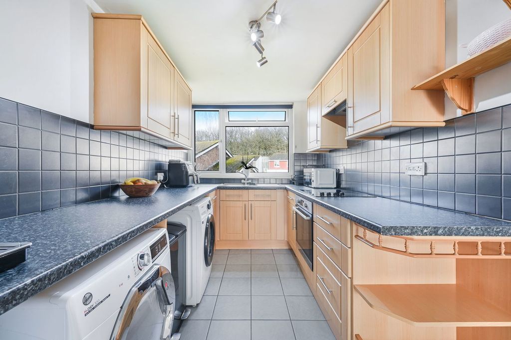 Property photo 3 of 12