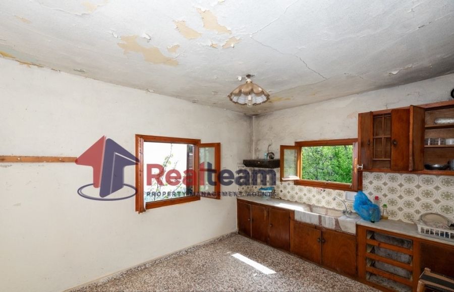 Property photo 3 of 25