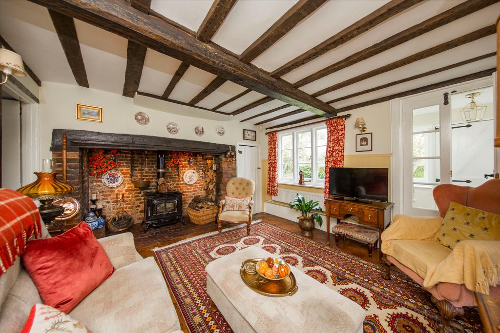 Property photo 3 of 19 Image
