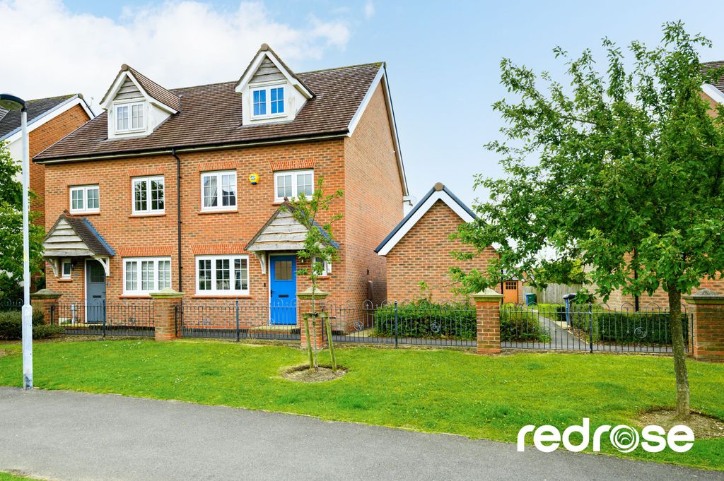 Property photo 1 of 28 Web_16 Buckinghamshire Pl-02