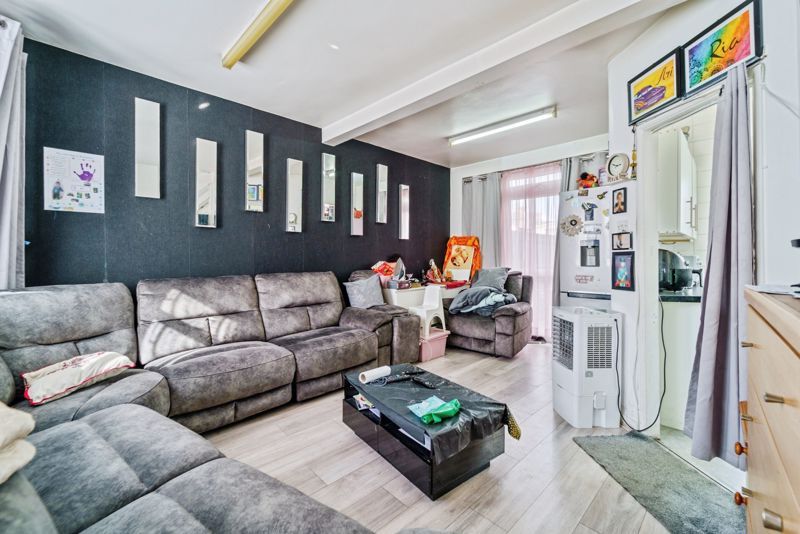 Property photo 3 of 10 Photo 10