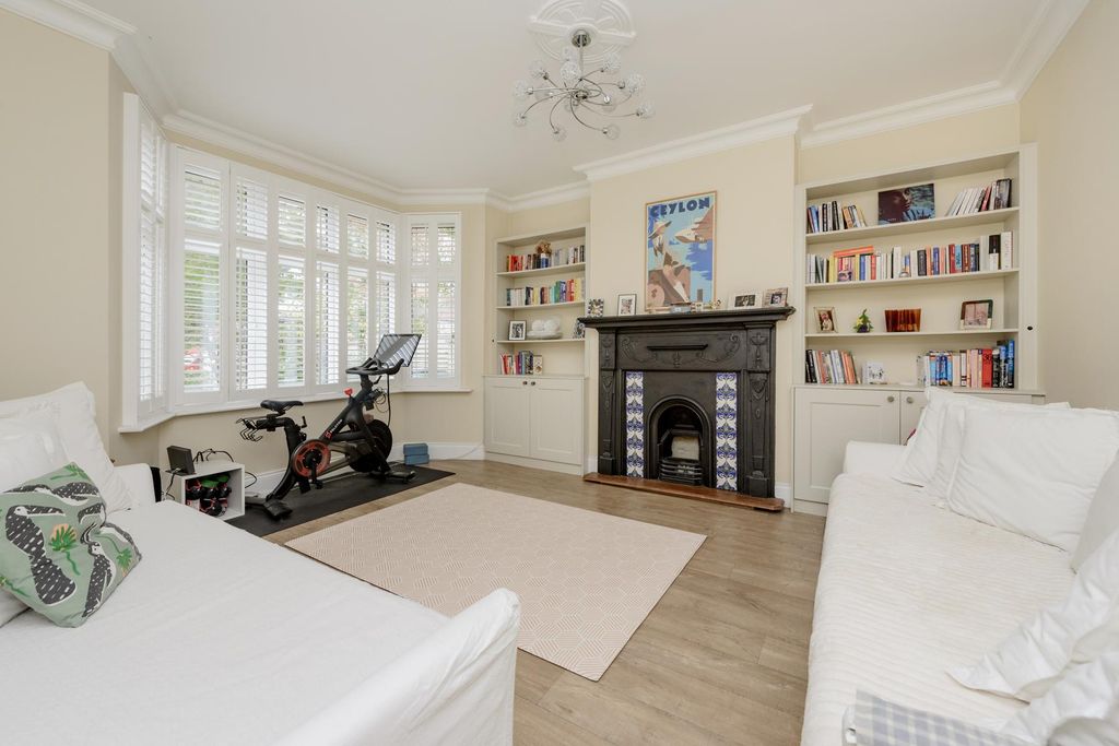 Property photo 1 of 13