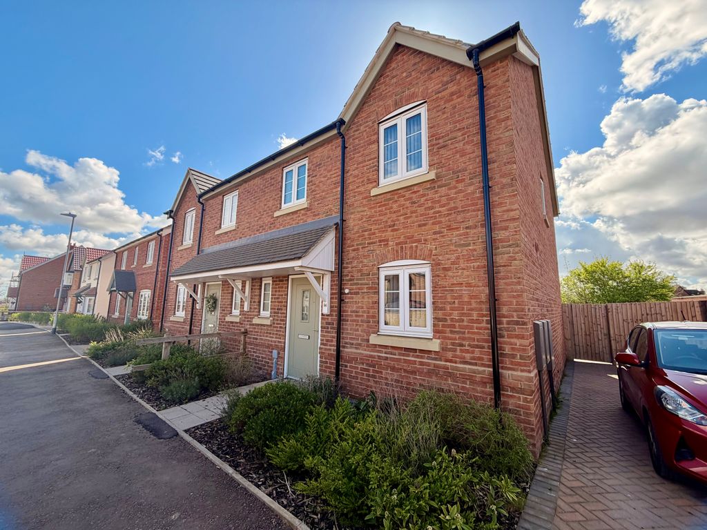 Property photo 1 of 7 Front