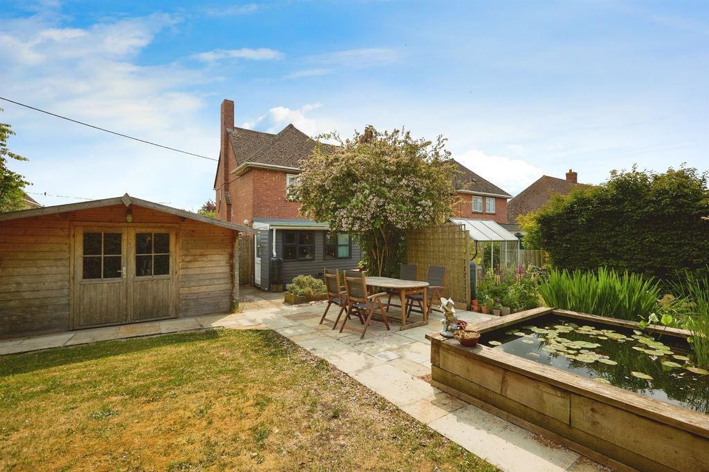 Property photo 2 of 17