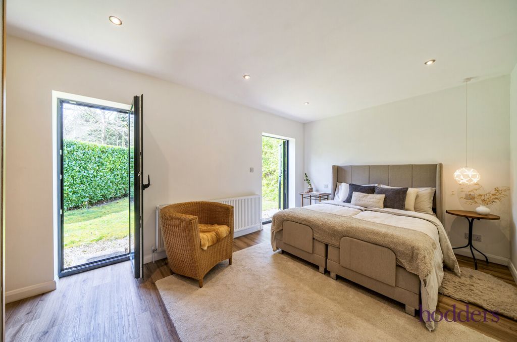 Property photo 3 of 36 d00Cb227-93Af-43B...