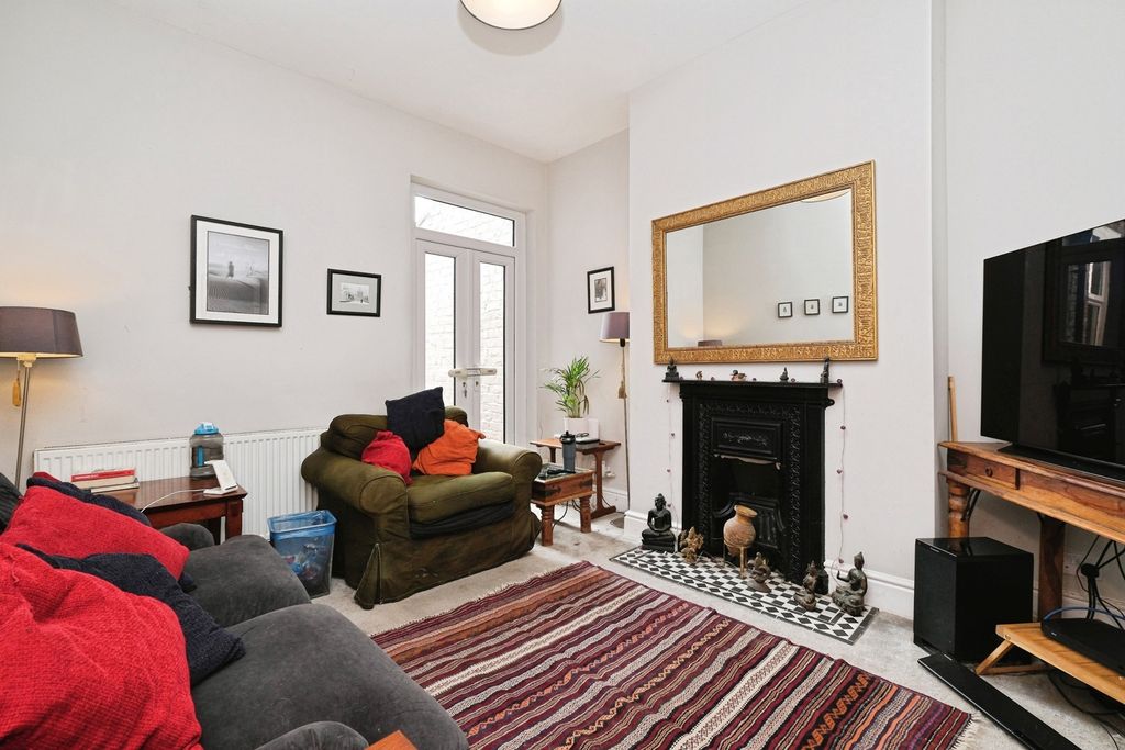 Property photo 2 of 14 Photo