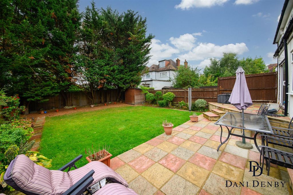 Property photo 1 of 18