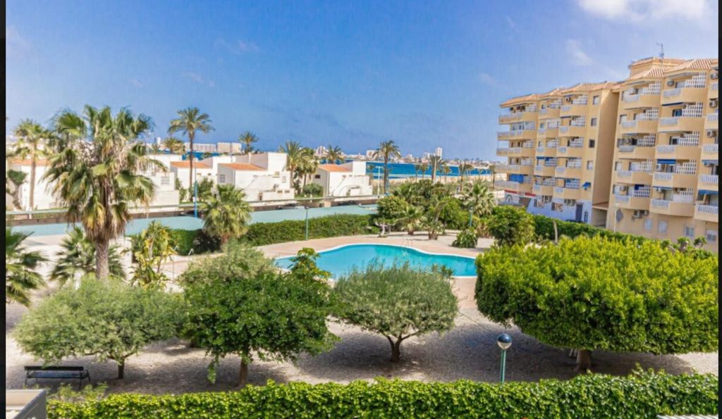 Property photo 1 of 28