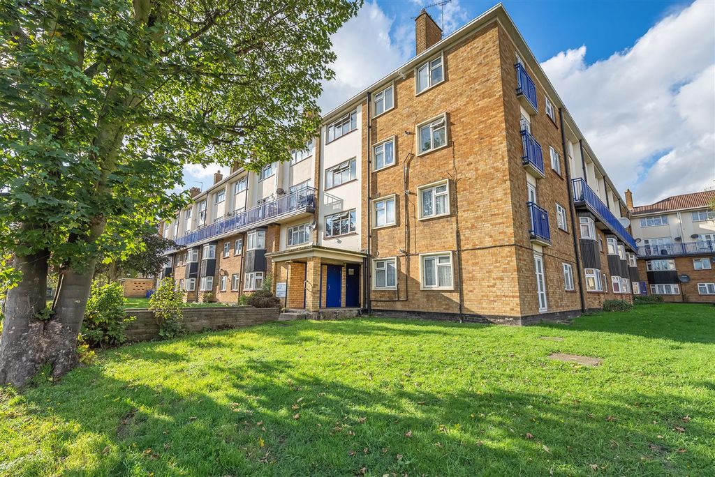 Property photo 1 of 15 Attlee Terrace, Prospect Hill E17