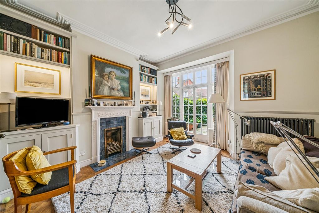 Property photo 2 of 20 For Sale - Queen Annes Grove, W4