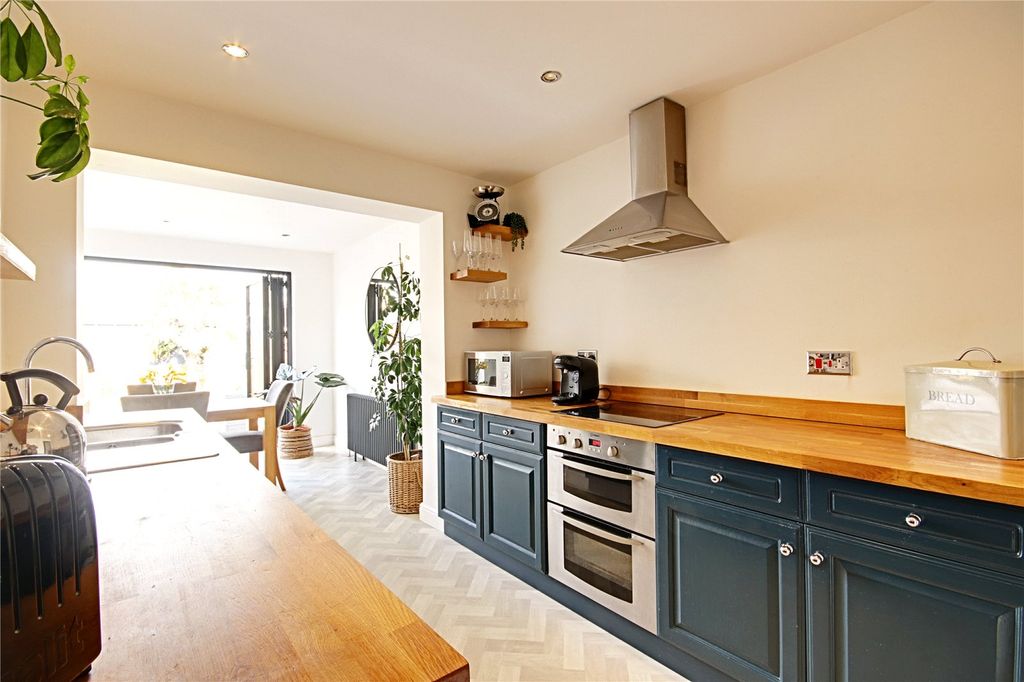 Property photo 3 of 30 Picture No. 06